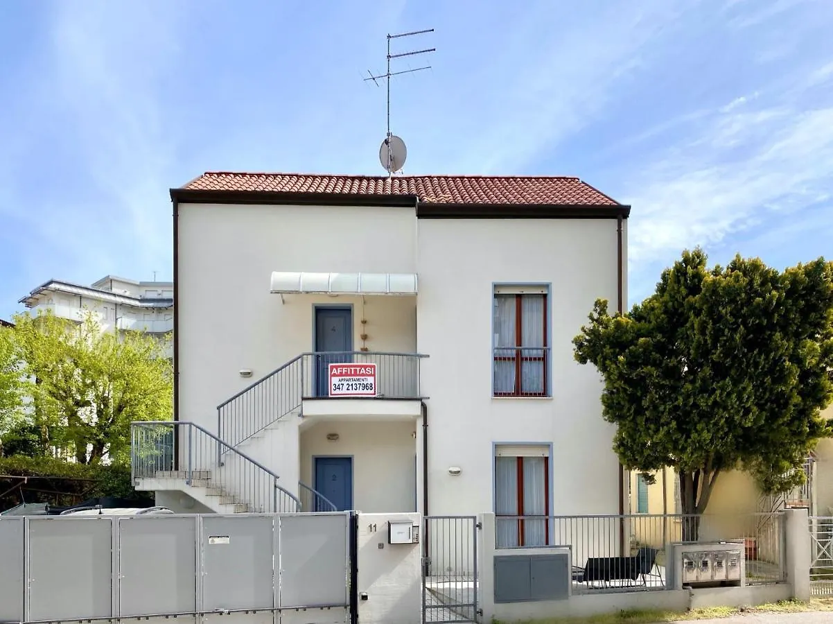 Villa Santin Carraro Immobiliare - Family Apartments Lido di Jesolo Italy