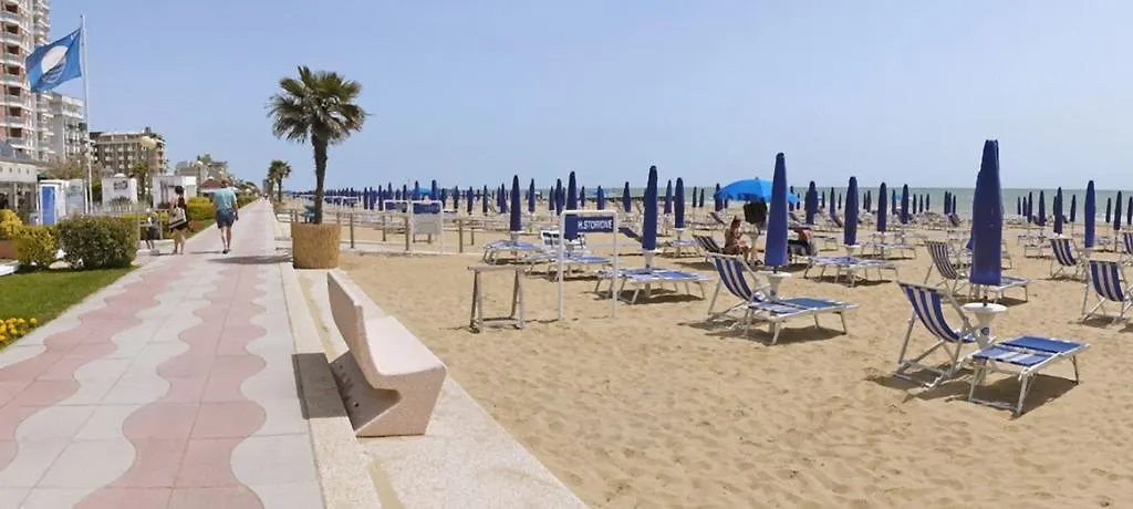 Villa Santin Carraro Immobiliare - Family Apartments Lido di Jesolo Italy